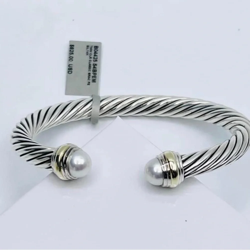 David Yurman Cable Classics Collection
Bracelet with Pearls and 14K Gold - Picture 2 of 5
